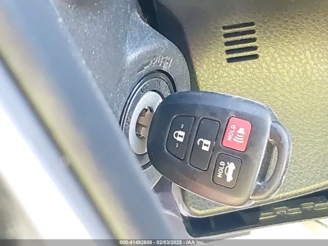 2T1BURHE2EC145328 Toyota Corolla Le Premium