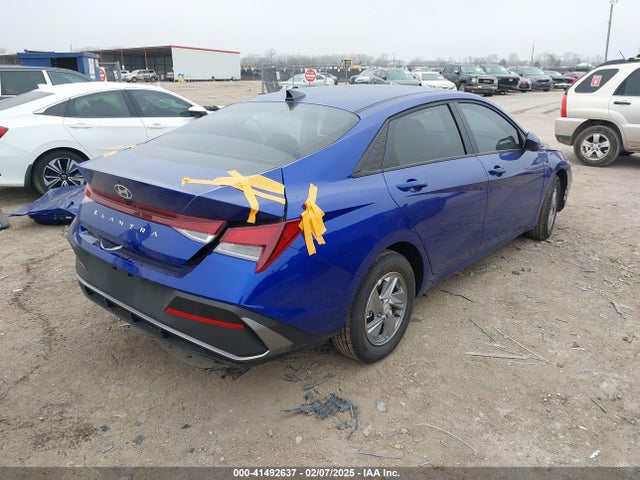 KMHLL4DG9SU917755 Hyundai ELANTRA SE