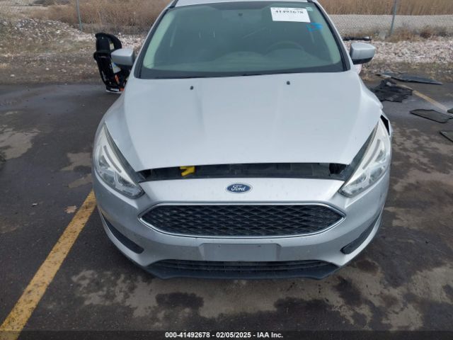 1FADP3K2XJL260800 Ford FOCUS SE
