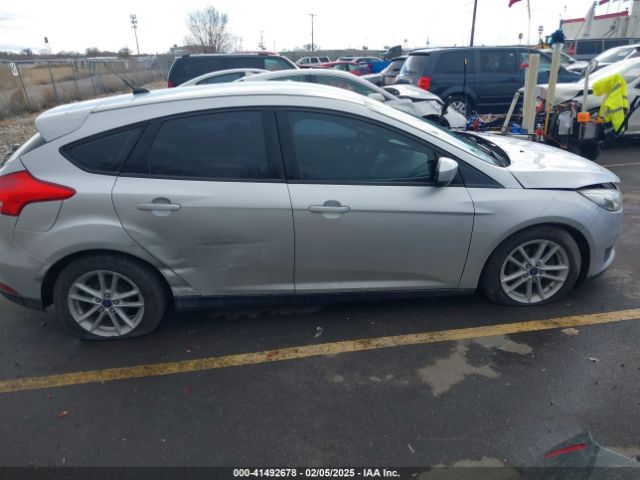 1FADP3K2XJL260800 Ford FOCUS SE