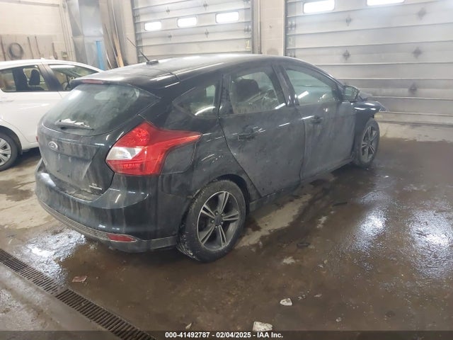Ford FOCUS SE 2014 1FADP3K22EL328612 Image 4