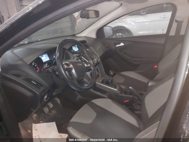 Ford FOCUS SE 2014 1FADP3K22EL328612 Image 5