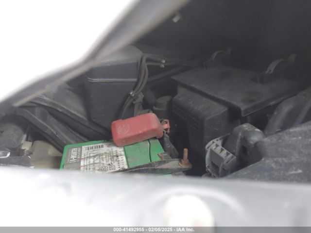 5TDKK3DC6FS528608 Toyota Sienna Le 8 Passenger