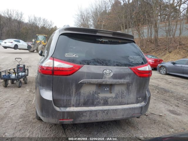 5TDKK3DC6FS528608 Toyota Sienna Le 8 Passenger