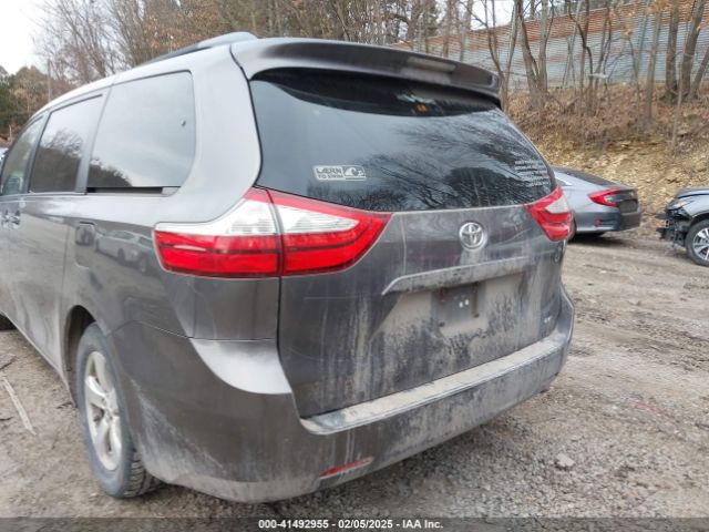 5TDKK3DC6FS528608 Toyota Sienna Le 8 Passenger