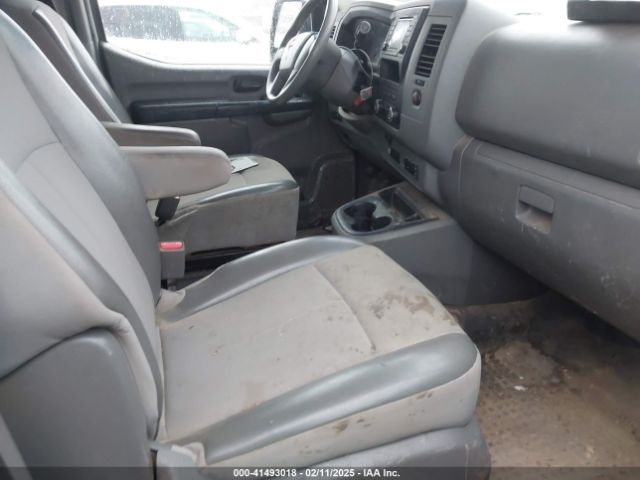 1N6BF0KY6JN802368 Nissan Nv Cargo Nv2500 Hd S V6