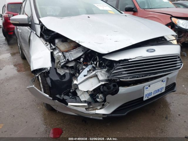 1FADP3N27JL316865 Ford Focus Titanium