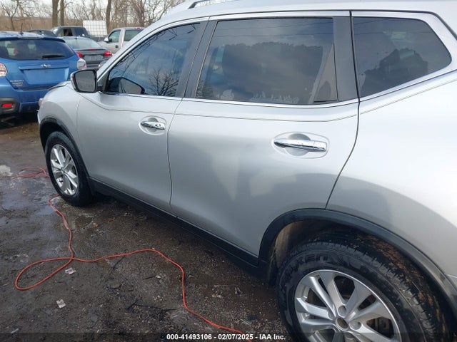 KNMAT2MV0GP735804 Nissan ROGUE SV