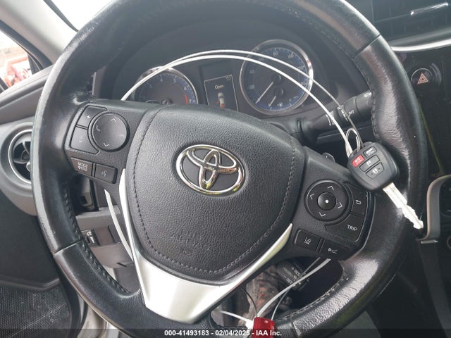 Toyota COROLLA SE 2018 5YFBURHEXJP847035 Image 11