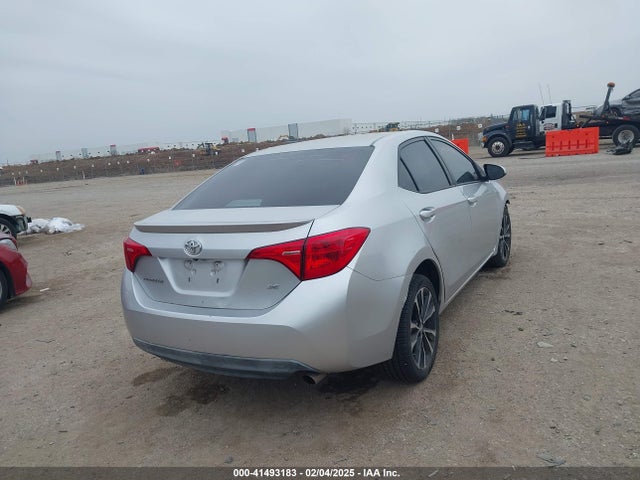 Toyota COROLLA SE 2018 5YFBURHEXJP847035 Image 4