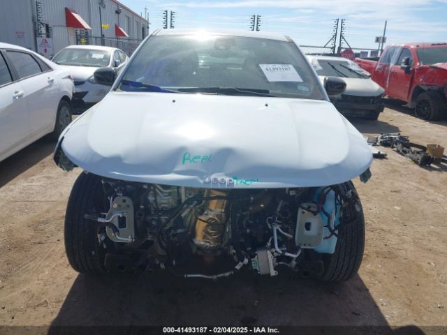 3C4NJDAN8RT170417 Jeep Compass Sport 4x4