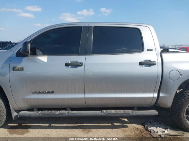 5TFDW5F11GX559846 Toyota Tundra Sr5 5.7l V8