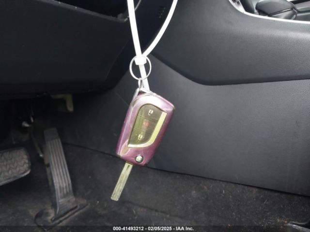 JTMH1RFVXLD054071 Toyota RAV4 LE