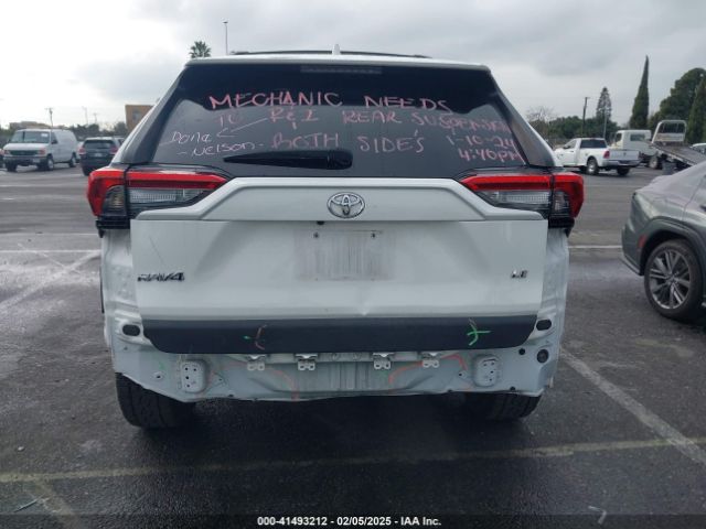 JTMH1RFVXLD054071 Toyota RAV4 LE