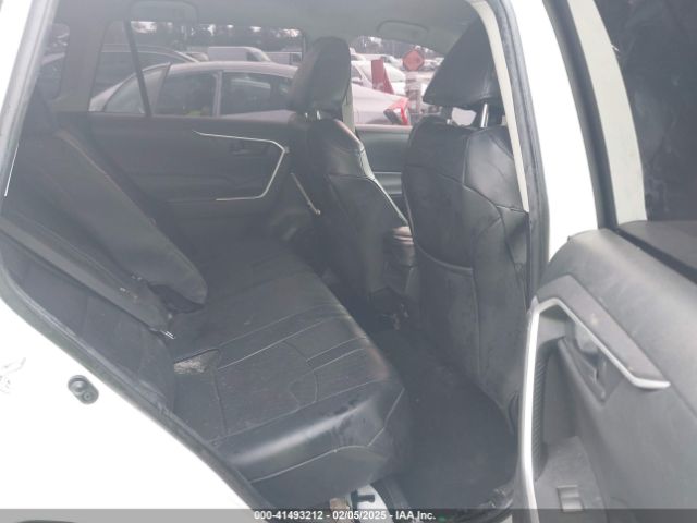 JTMH1RFVXLD054071 Toyota RAV4 LE