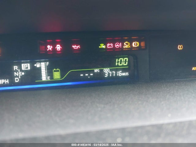 Toyota Prius V Two 2017 JTDZN3EU6HJ069884 Image 16