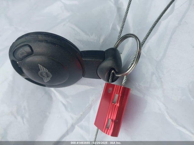 2010 MINI COOPER S WMWMS3C56ATY08712 Photo 10