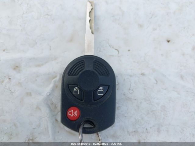 1FMCU9G97HUE97915 Ford ESCAPE SE
