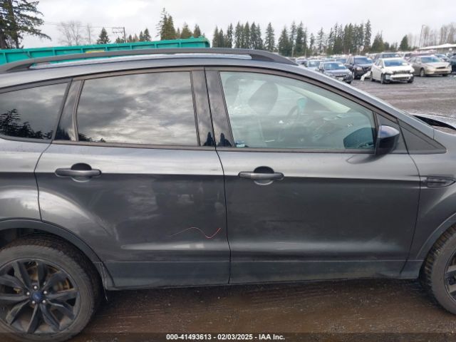 1FMCU9G97HUE97915 Ford ESCAPE SE