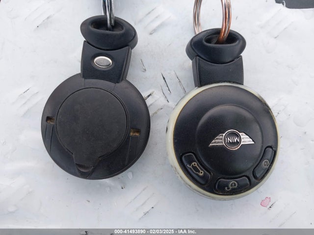 2008 MINI COOPER S WMWMF73568TV38743 Photo 10