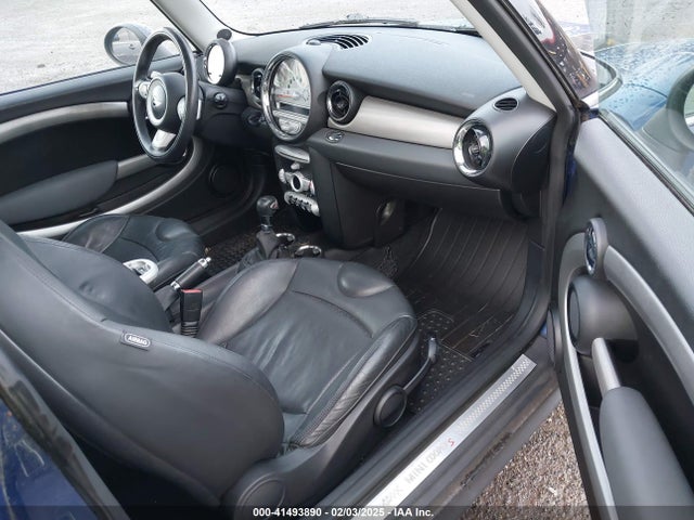 2008 MINI COOPER S WMWMF73568TV38743 Photo 4