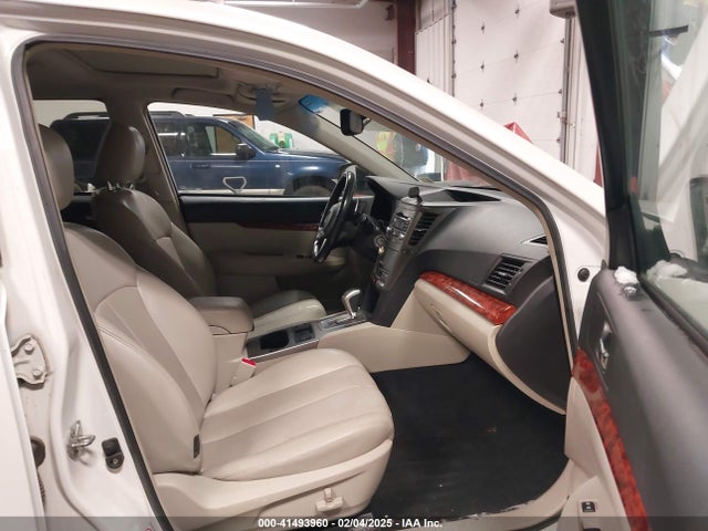 Продажа на аукционе авто 2011 Subaru Outback 2.5i Limited, vin: 4S4BRBKC2B3377623, номер лота: 41493960