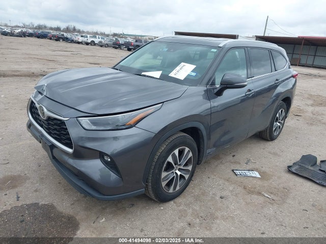 5TDGZRAH3NS113166 Toyota Highlander Xle