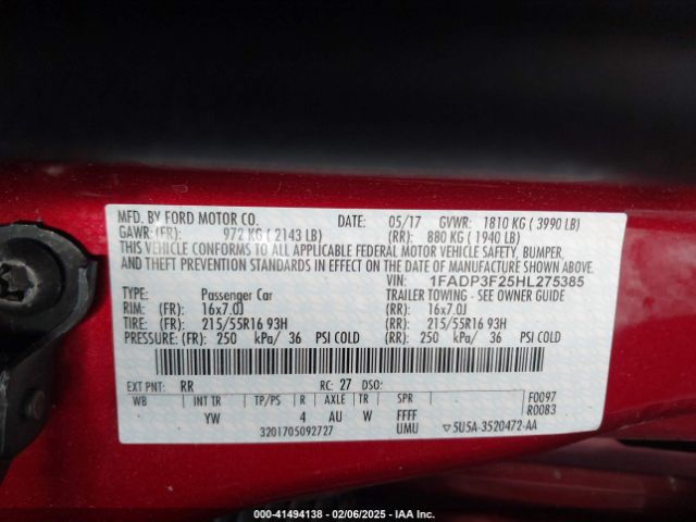 1FADP3F25HL275385 Ford FOCUS SE