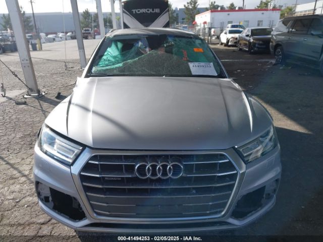 WA1ANAFY7J2027138 Audi Q5 2.0t Premium/2.0t Tech Premium
