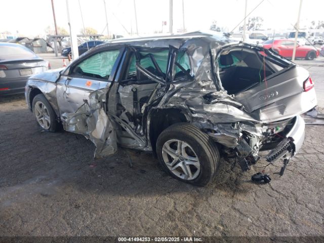 WA1ANAFY7J2027138 Audi Q5 2.0t Premium/2.0t Tech Premium