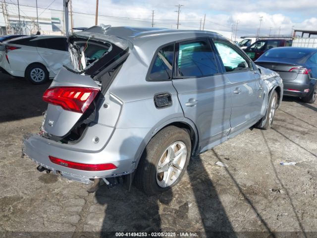 WA1ANAFY7J2027138 Audi Q5 2.0t Premium/2.0t Tech Premium