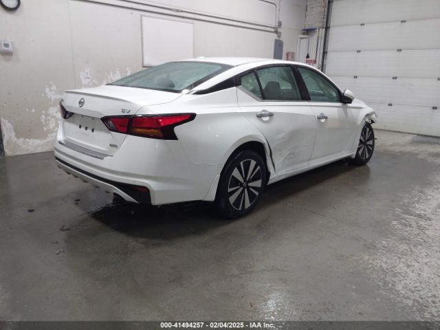 1N4BL4DWXNN343338 Nissan Altima Sv Intelligent Awd