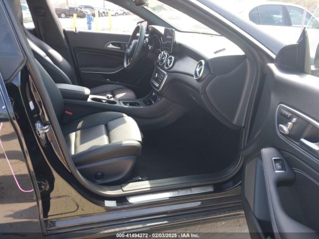 2019 MERCEDES-BENZ CLA 250 WDDSJ4EB5KN744535 Photo 4