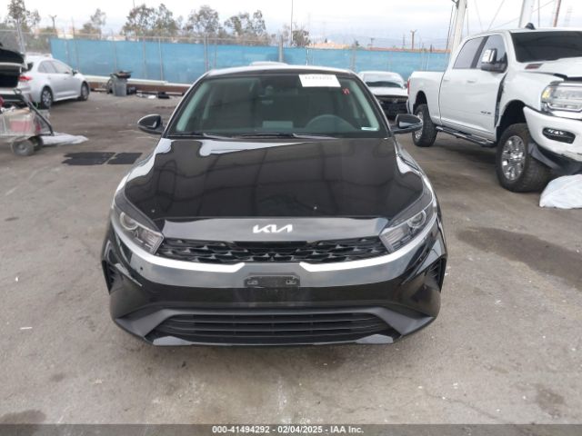3KPF24AD5PE646813 KIA Forte Lxs