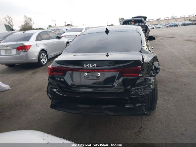 3KPF24AD5PE646813 KIA Forte Lxs