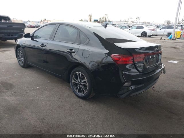 3KPF24AD5PE646813 KIA Forte Lxs