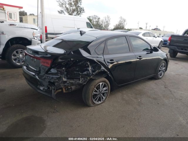 3KPF24AD5PE646813 KIA Forte Lxs