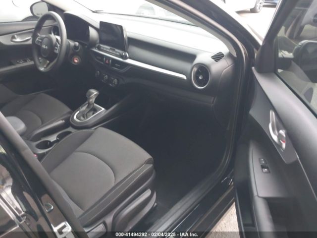 3KPF24AD5PE646813 KIA Forte Lxs
