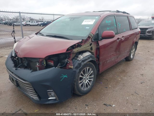 5TDYZ3DC5KS971445 Toyota Sienna Xle Premium 8 Passenger