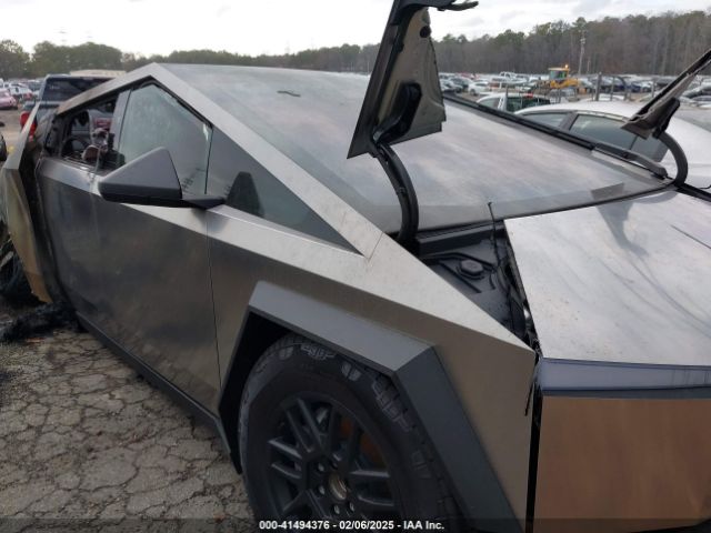 7G2CEHED6RA053870 Tesla Cybertruck All-wheel Drive