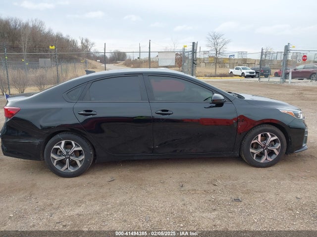 3KPF24AD4ME297915 KIA Forte Lxs