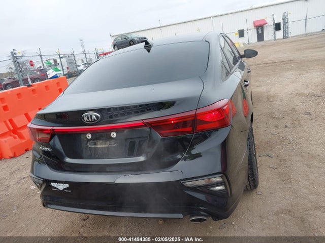 3KPF24AD4ME297915 KIA Forte Lxs