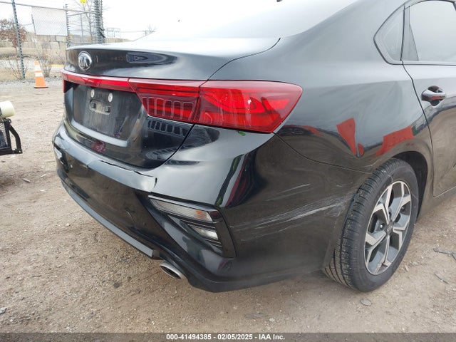 3KPF24AD4ME297915 KIA Forte Lxs