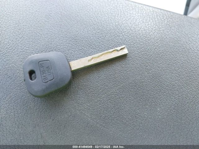 1GCWGBFF0H1109366 Chevrolet Express 2500 Work Van