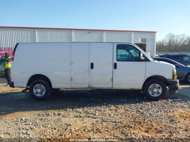 1GCWGBFF0H1109366 Chevrolet Express 2500 Work Van