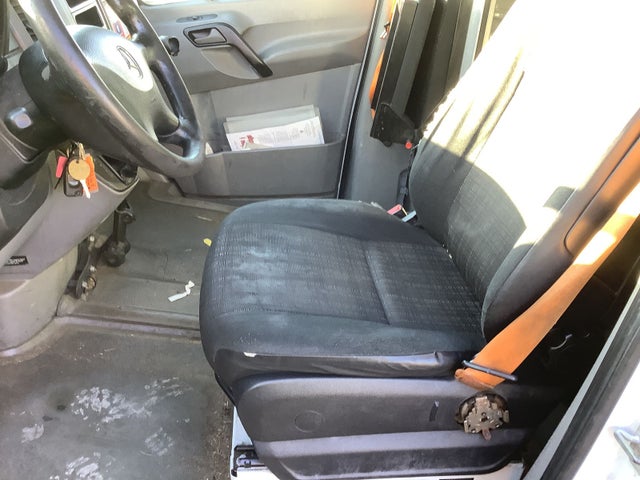 WD3PE8DE6E5825517 Mercedes-Benz Sprinter 2500 High Roof