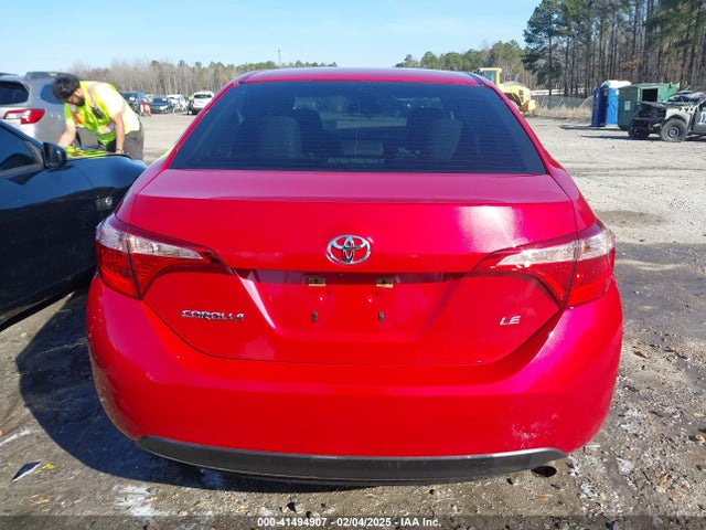 Toyota COROLLA LE 2018 5YFBURHE3JP748153 Image 16