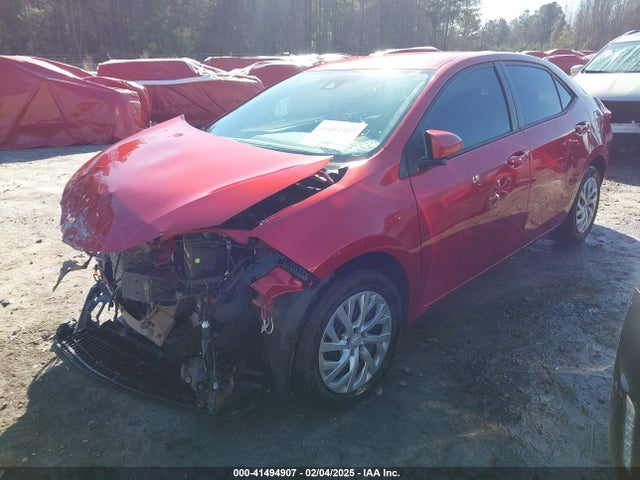 Toyota COROLLA LE 2018 5YFBURHE3JP748153 Image 2