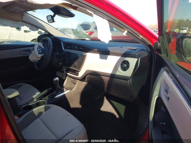 Toyota COROLLA LE 2018 5YFBURHE3JP748153 Image 5