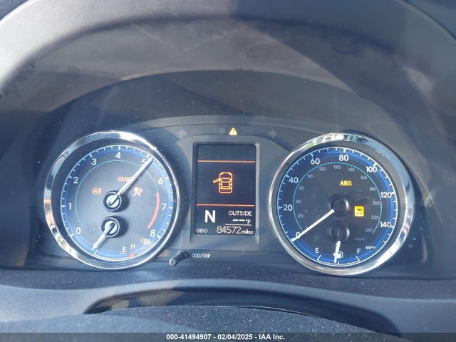 Toyota COROLLA LE 2018 5YFBURHE3JP748153 Image 7